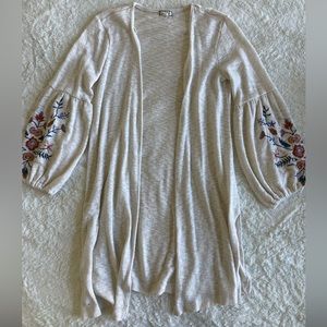 Boho Cream Kimono/Cardigan with flower detail
